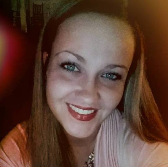 Profile Picture of Wendi Wright (@wlwright15) on Poshmark