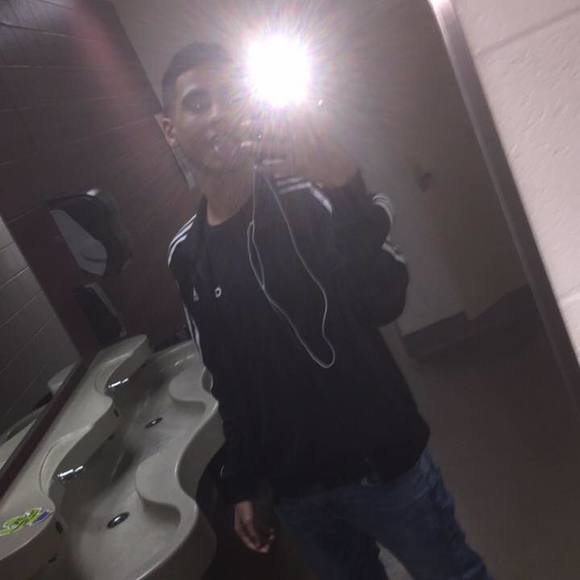 Profile Picture of Jaeden Acree (@yagaxjaeden) on Poshmark