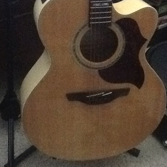 Profile Picture of Carlos Daza (@cdazalopez) on Poshmark