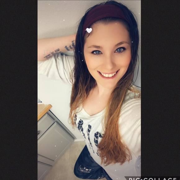 Profile Picture of Alexis Hirschkorn (@alexis19hope) on Poshmark