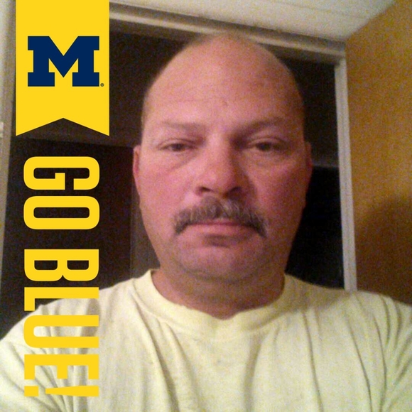 Bobby Dickens - Poshmark Profile Picture of Bobby Dickens (@wak1021) on Poshmark