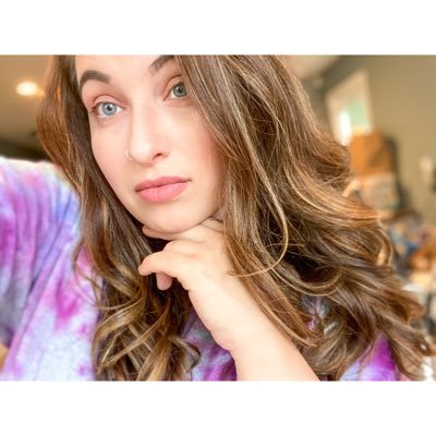 Profile Picture of Rhiannon Mitchell (@RhiannonsAss) on Twitter