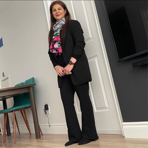 Profile Picture of Tahira Hussain (@e_tahira) on Poshmark