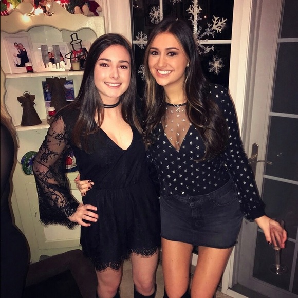 Profile Picture of Gabby Carnazza (@gabbycarnazza) on Poshmark
