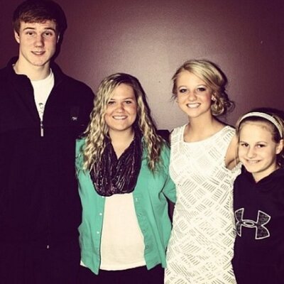 Profile Picture of Sean McNelis (@BigSean_85) on Twitter