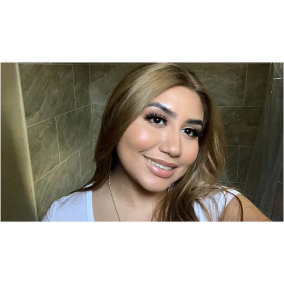 Profile Picture of Rosa Fajardo (@rosafjo) on Poshmark