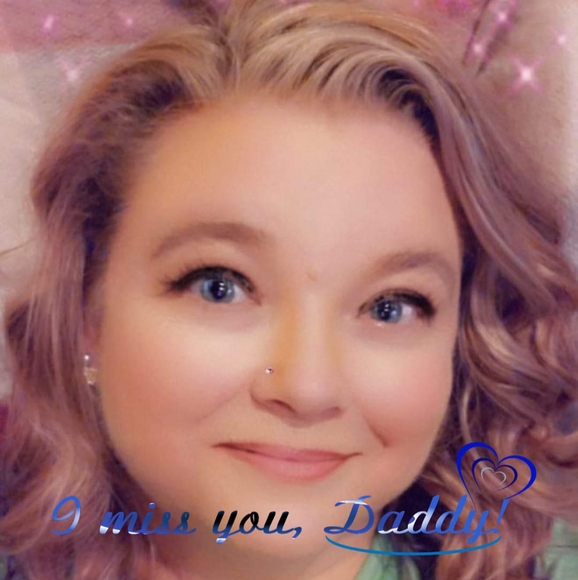Profile Picture of Jackie Earp (@jackieearp) on Poshmark