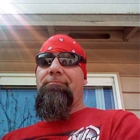 Profile Picture of Robby Renner (@robbyrenner) on Poshmark