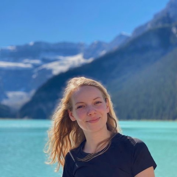 Profile Picture of Mathilde Patenaude (@matipatie) on Poshmark