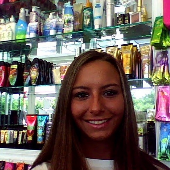 Profile Picture of Alexis Schoch (@x0xlexie14x0x) on Poshmark