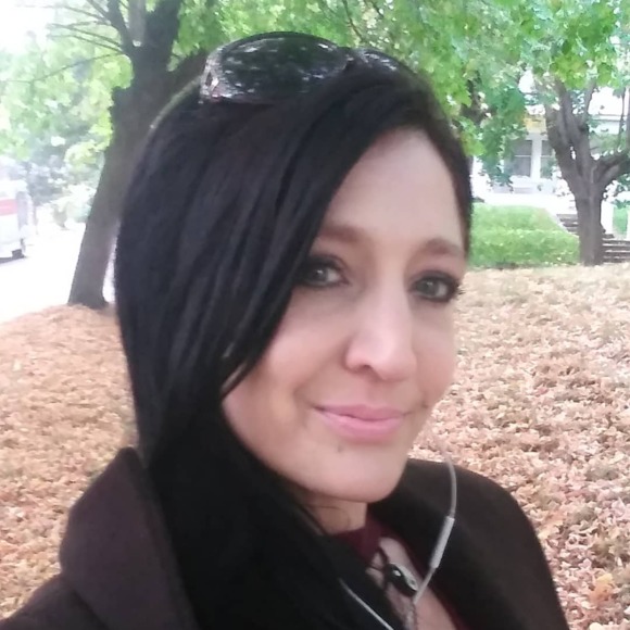 Profile Picture of Mischa Keel (@mischakeel710) on Poshmark