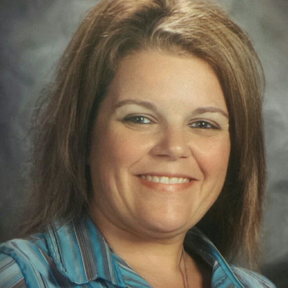 Profile Picture of Kim Spradley (@dspradley2) on Poshmark