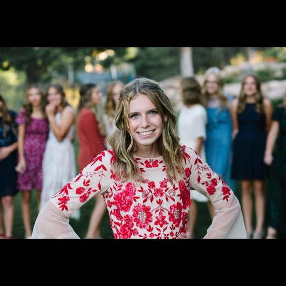 Profile Picture of Katelyn Hull (@katelynhull5) on Poshmark