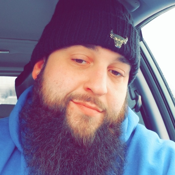 Profile Picture of Nick Venturino (@nventurino) on Poshmark