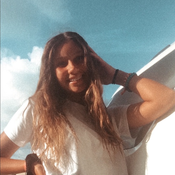 Profile Picture of Nevaeh Ogborn (@nevaehog32) on Poshmark