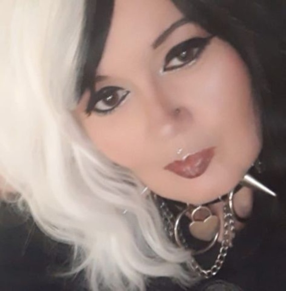 Profile Picture of Nancy Ledbetter (@nancy_ledbetter) on Poshmark