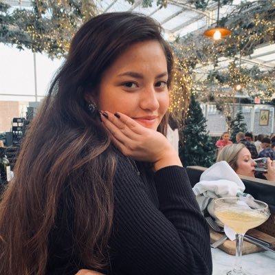 Profile Picture of Isabella Sheyd (@isabella_shey) on Twitter