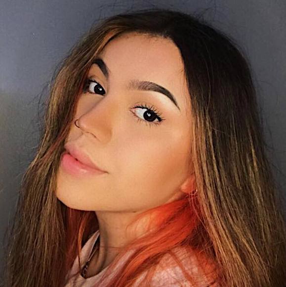 Profile Picture of Sadey Delorme (@sadey9975) on Poshmark