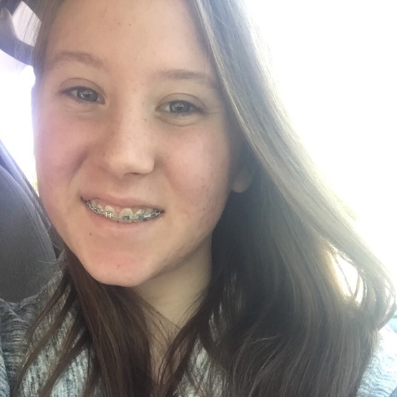 Profile Picture of Makayla Dothager (@elyse2001) on Poshmark