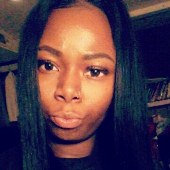 Profile Picture of Rasheedah Shabazz (@qveen1) on Poshmark