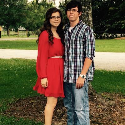 Profile Picture of Amanda Rivers (@Amandarivers44) on Twitter