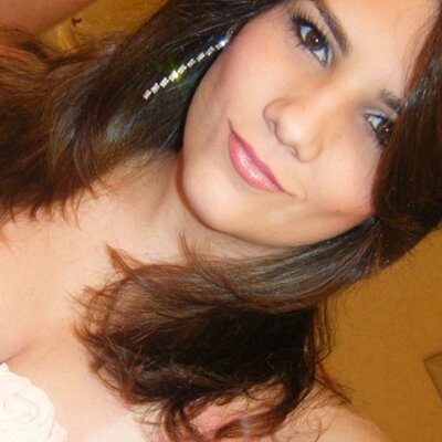 Profile Picture of Roberta Mello (@robertamello_) on Twitter