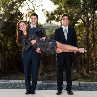 Profile Picture of Wilfred Martinez (@wmtziii) on Twitter