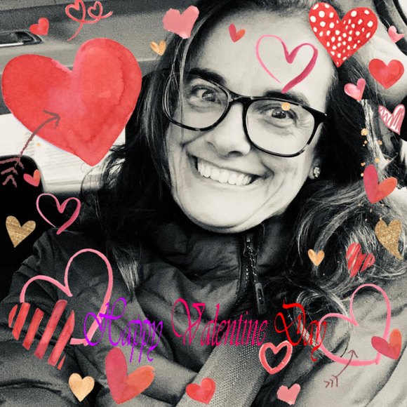 Profile Picture of Paula Bento (@paulabento) on Poshmark