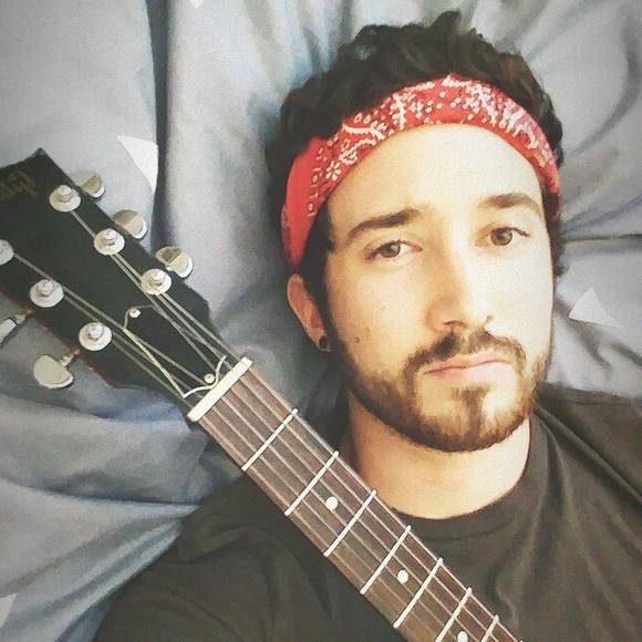 Profile Picture of Simon Salcedo (@simon_salcedo) on Poshmark