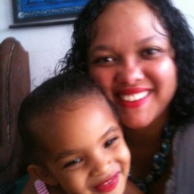 Profile Picture of Lois Peters (@loismarianna) on Twitter