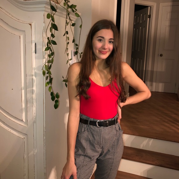 Profile Picture of Laurie Ringuette (@lauringuette) on Poshmark