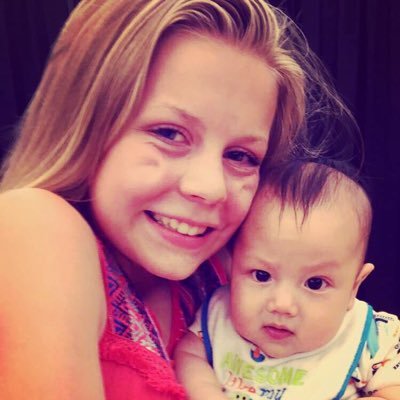 Profile Picture of Emily Goad (@weezergoad) on Twitter