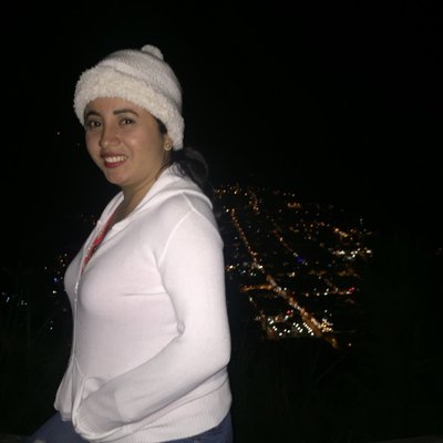 Profile Picture of Lucia Robles (@luciarobles11) on Twitter