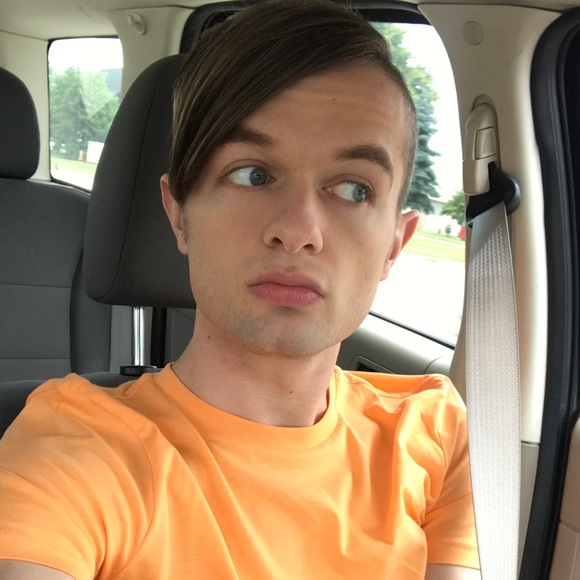 Profile Picture of Alexander Walker (@awalk01) on Poshmark