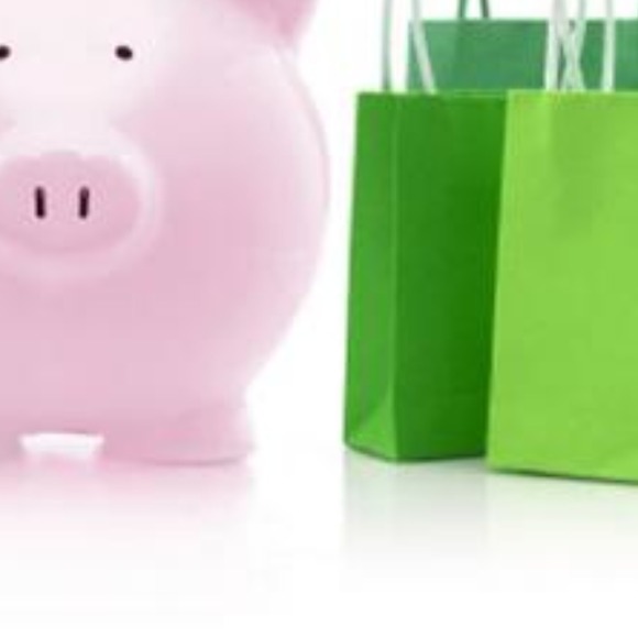 Profile Picture of Maey Leskowalser (@mlesser) on Poshmark