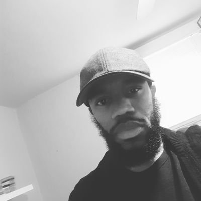 Profile Picture of V• (@VinceCharles_84) on Twitter
