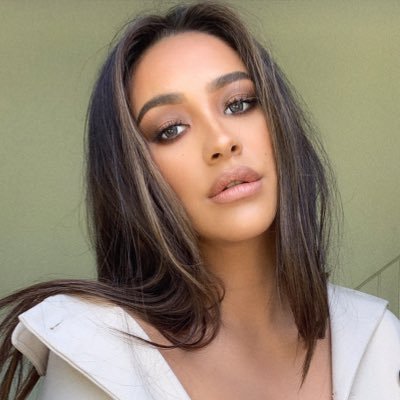 Profile Picture of Shay Mitchell (@shaymitch) on Twitter