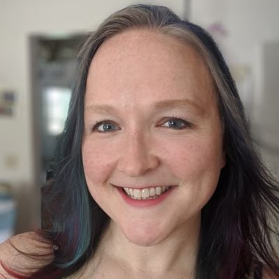 Profile Picture of Julielyn (@julielyn) on Twitter