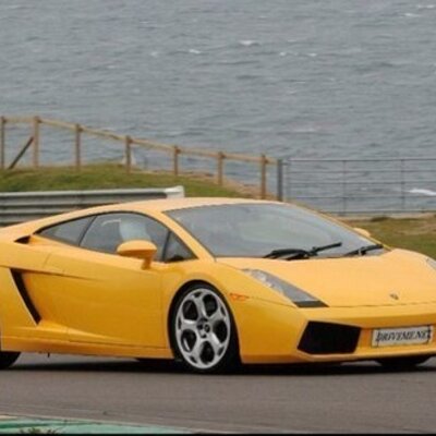 Profile Picture of Aaron (@aarondonnan) on Twitter