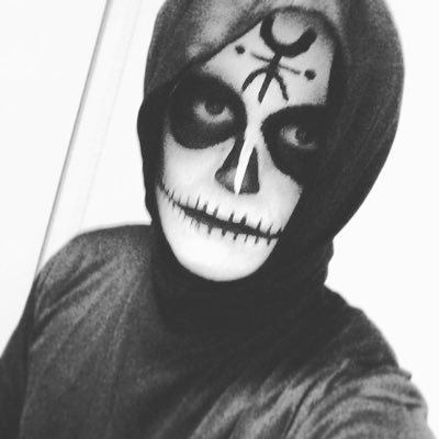 Profile Picture of Sam H (@SamWinks) on Twitter