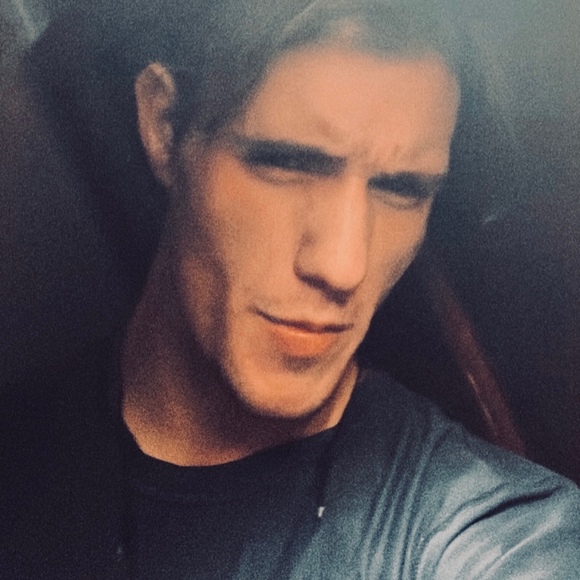 Perses Grimmier - Poshmark Profile Picture of Perses Grimmier (@grimnir666) on Poshmark