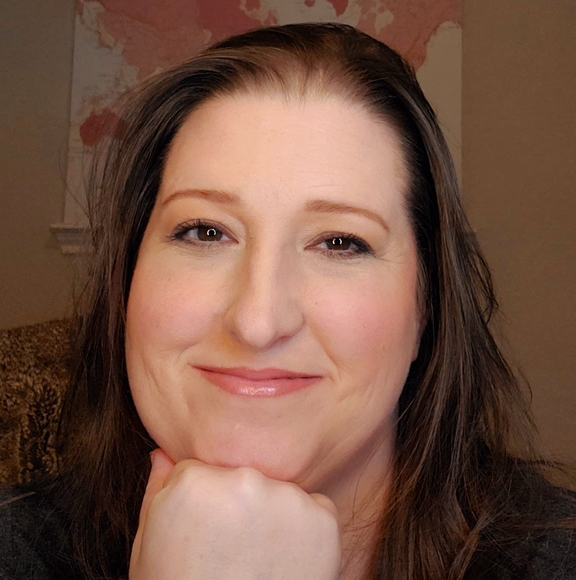 Profile Picture of Melisa Daubert (@melisa74) on Poshmark