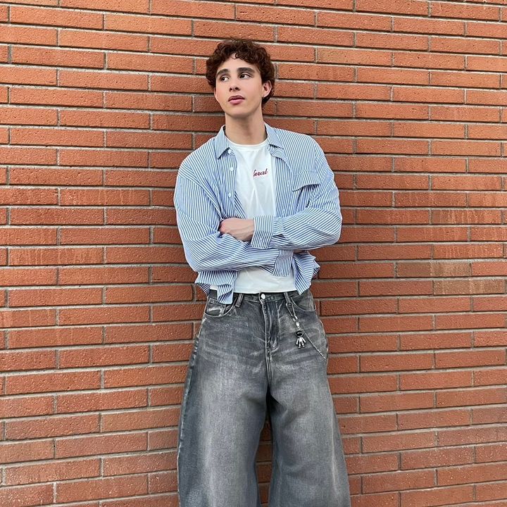 Profile Picture of   Igual es cómoda la falda😎... (@sebastian.cardenass) on Tiktok