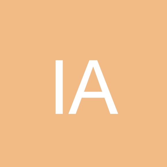 Ivana Amicucci - Poshmark Profile Picture of Ivana Amicucci (@iamicucci) on Poshmark