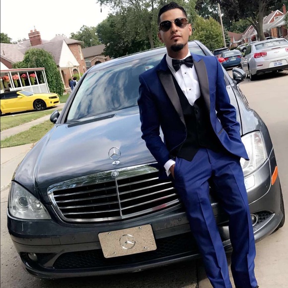 Profile Picture of Housam Thahed (@housam313) on Poshmark