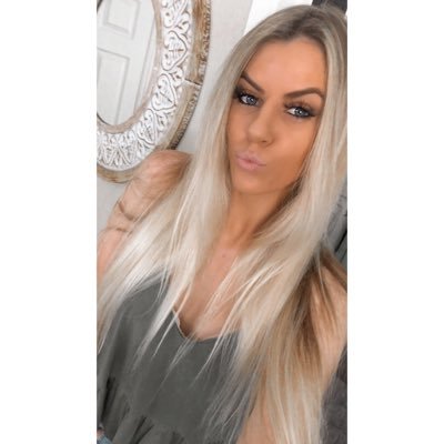 Profile Picture of Carlie Hauck  🌻 (@carlaayyyhauckk) on Twitter