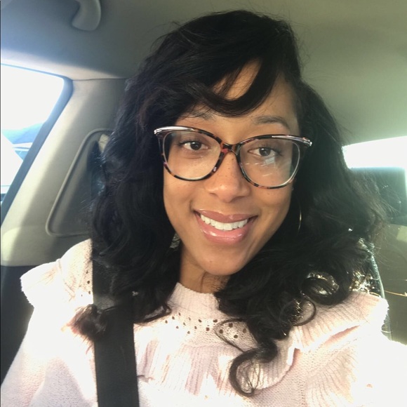 Profile Picture of Ruby Pittman (@rubiidee1) on Poshmark