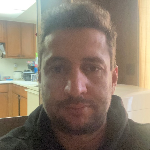 Profile Picture of Hugo Castano (@franco8306) on Poshmark