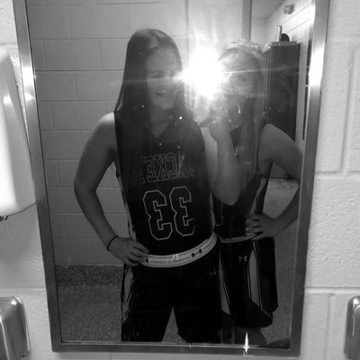 Profile Picture of Clo (@chloeroy_) on Twitter