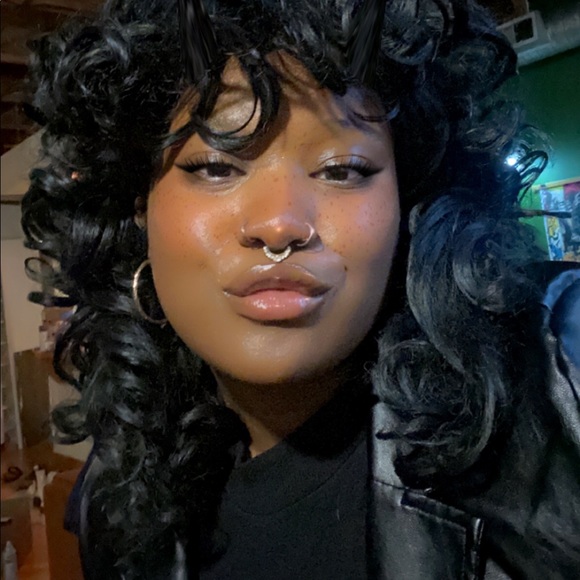 Profile Picture of Bianca Joseph (@biajjay) on Poshmark